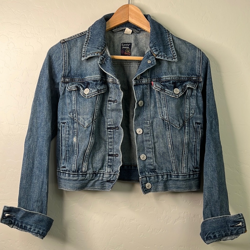 Levi’s crop denim jacket